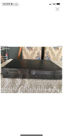 Lecteur CD de marque ROTEL en bon état sans télécommande