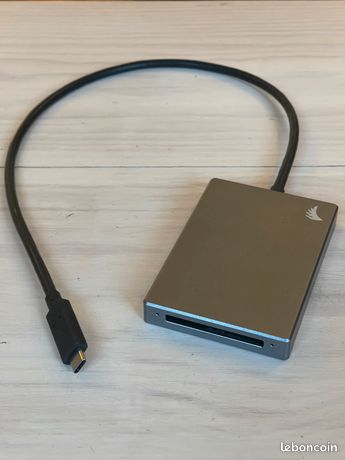 Lecteur de carte CFast 2.0 Angelbird - État neuf