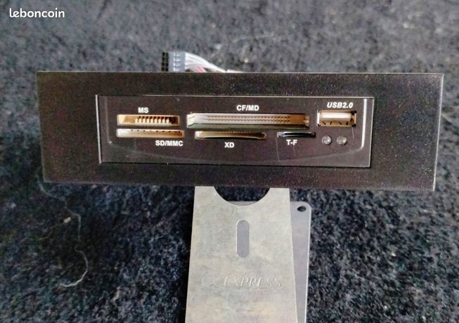 Lecteur de cartes mémoire interne 3.5 pouces avec le câble de connexion 1 port usb 2