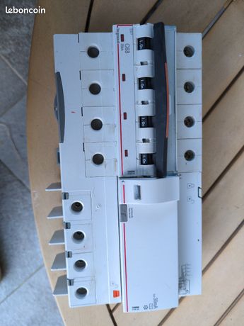 LEGRAND - Disjoncteur différentiel monobloc dx6000 63A - 4P - Courbe C - Réf 411211