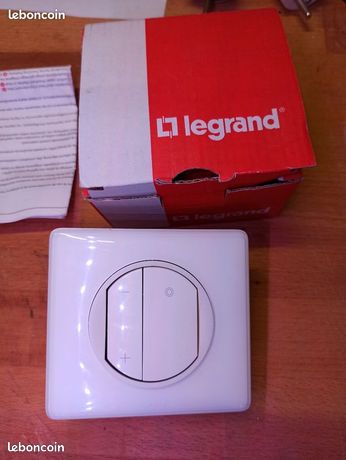 Legrand eco variateur 2 fils 067083 avec enjoilveur et plaque