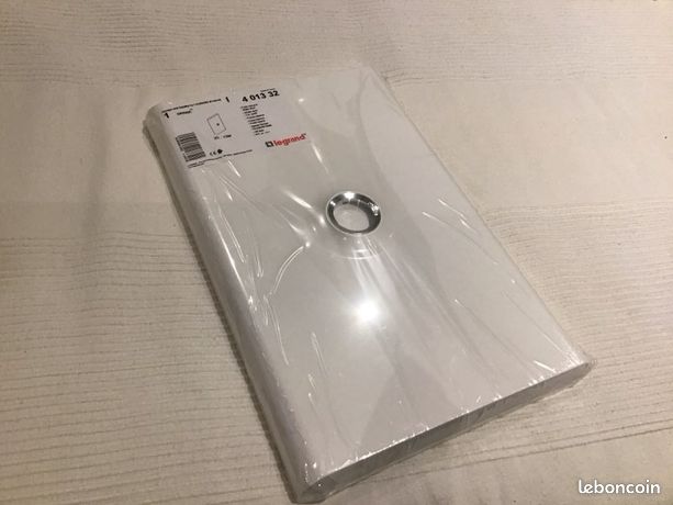 Legrand Porte DRIVIA pour coffret. Réf. 4 013 32 / emballée