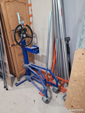 Leve plaque placo à crémaillère