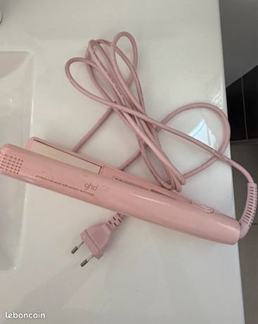 Lisseur rose GHD avec pochette