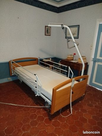 Lit médicalisé