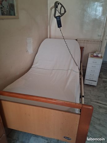 Lit Médicalisé