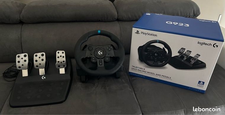 Logitech G923 volant + pédalier PC & PlayStation