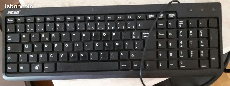 Lot 2 claviers ACER bon état 7euro le lot