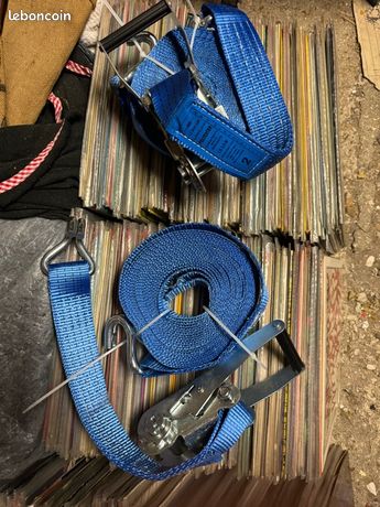Lot 2 grosses sangles à cliquet avec crochet neuf