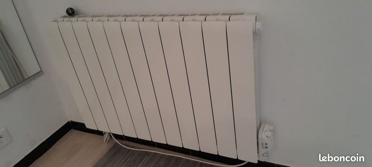 2 radiateurs muraux 1800W