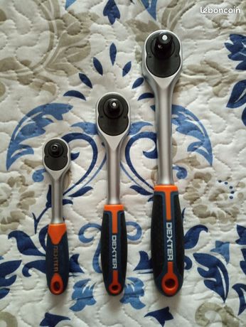 Lot 3 cliquets DEXTER