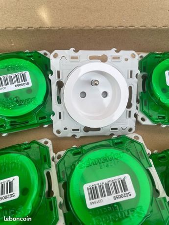 Lot 30 prises 2P+T Odace neuves