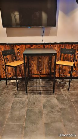 Lot 5 table et 10 tabouret