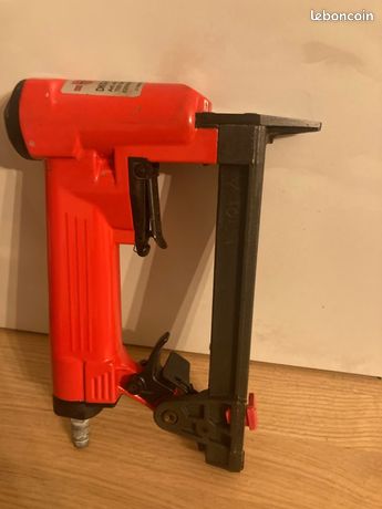 Lot Agrapheuse et cloueur Wurth