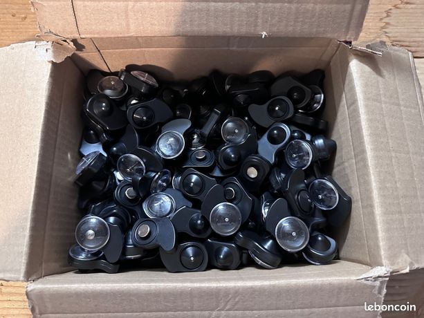 Lot antivols en très bon état - env. 150 unités