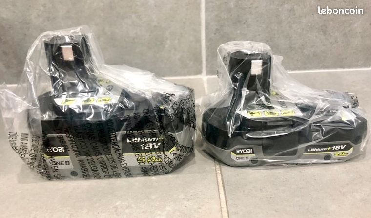 Lot batteries lithium+ 5ah x2 et 2ah x2 Ryobi
