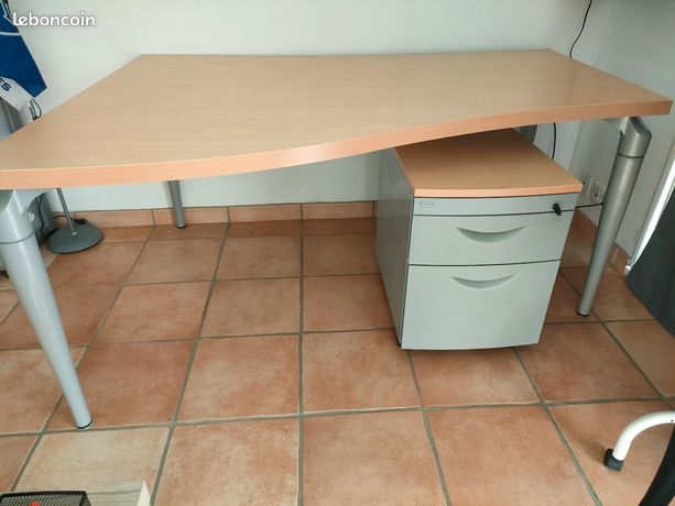 Lot bureau chaises et fauteuils