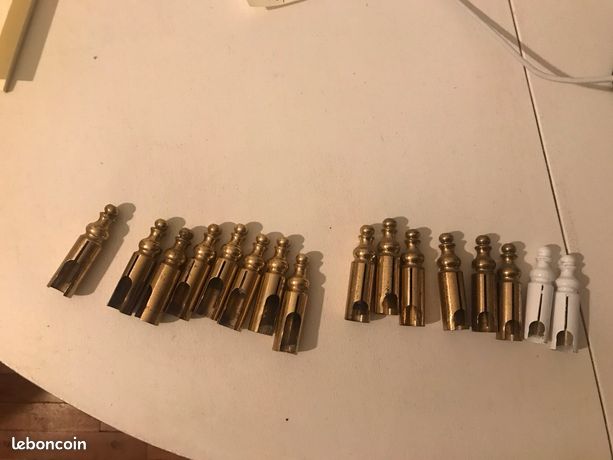 Lot caches paumelles