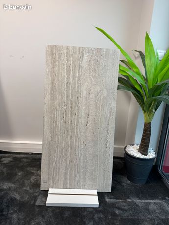 LOT CARRELAGE A SAISIR RAPIDEMENT - 100 m2