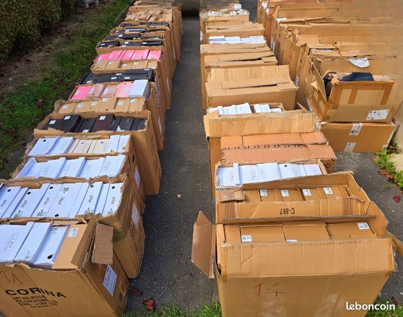 Lot chaussures femme 750 paires