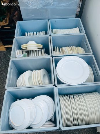 Lot dassiette plate et creuse