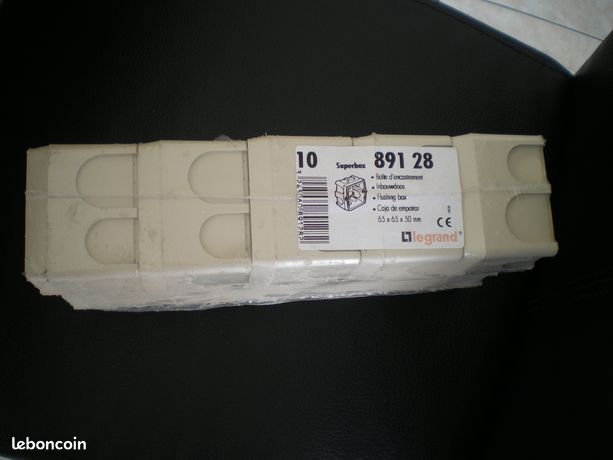 10 boites encastrement legrand