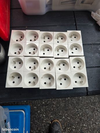 Lot de 10 prises double legrand mosaic