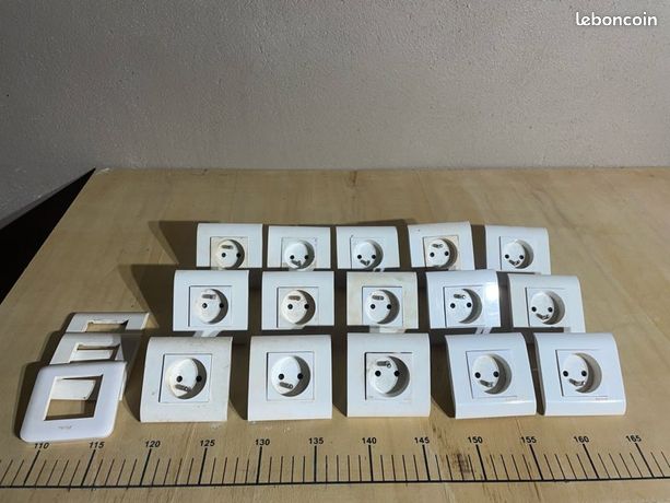 Lot de 15 prises LEGRAND