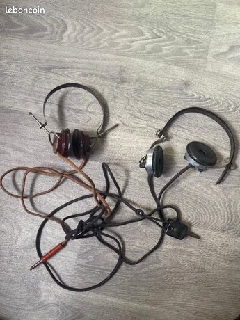 Lot de 2 anciens casques vintage
