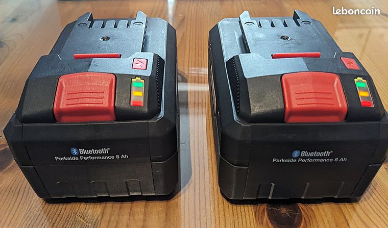 2 batteries PARKSIDE Performance Smart 20 V / 8 Ah PAPS 208 A1, produits sans emballage