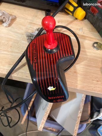 Lot de 2 joysticks Konix Speedking rétro gaming Atari / Amiga / C64