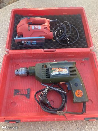2 outils perceuse deviseuse et scie sauteuse electrique bon etat. A retirer sur place