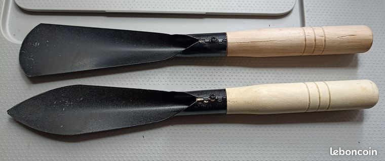 2 pelles de jardinage multifonctions