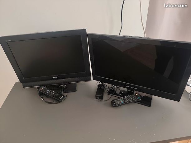 Lot de 2 petites TV