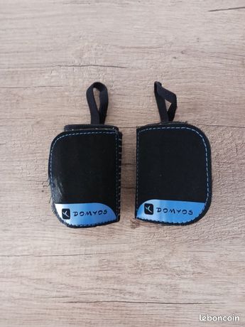 LOT de 2 PROTEGE POIGNETS TOUT NEUFS