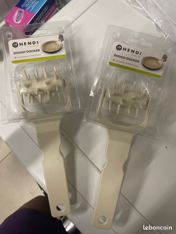 Lot de 2 - Roulette Pique-pâte en Polypropylène - HENDI