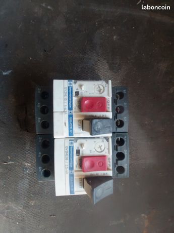 Lot de 2 telemecanique Gv2me