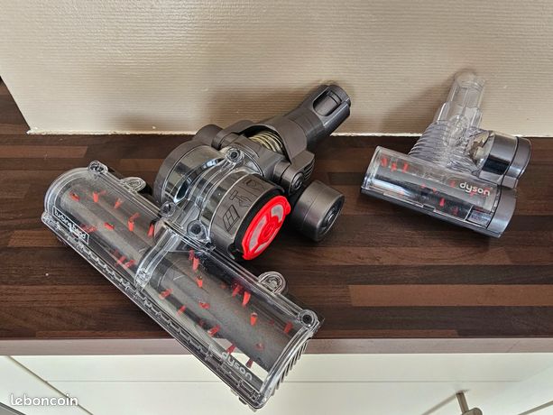 2 turbo brosses Dyson