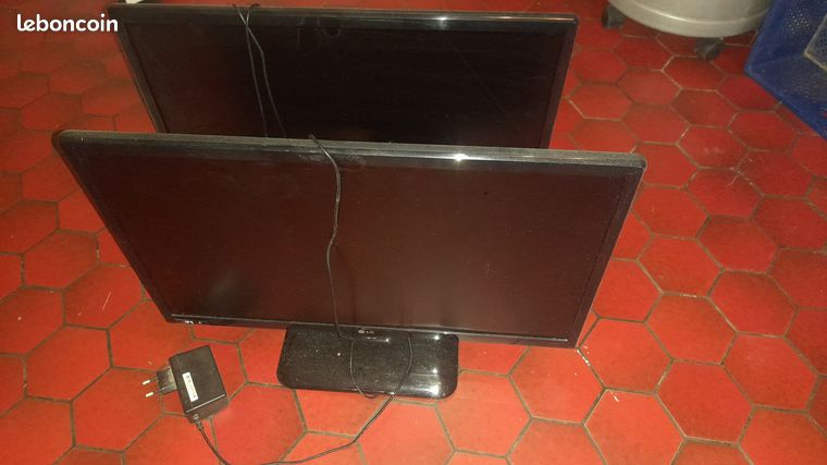 Lot de 2 tv "lg" 22 pouces 55 cm prix pour les 2