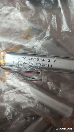 Lot de 21 Batteries Li-Po 37V 700mAh avec connecteur Neuf stock ancien