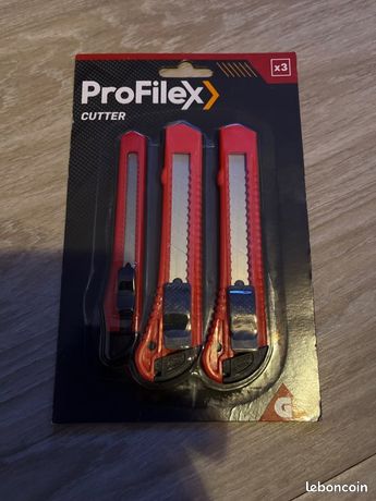 Lot de 3 cutters neuf