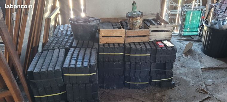 Lot de 36 paquets de 44 briquettes de chardon