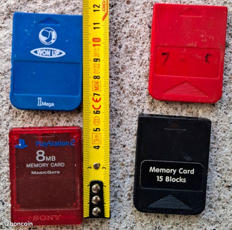4 cartes mémoire pour PlayStation 2