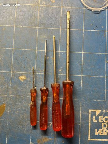 4 tournevis isoryl facom