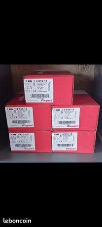 5 disjoncteurs de branchement Tri Legrand