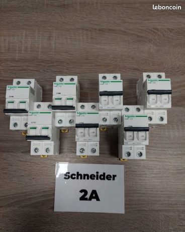 Lot de 7 disjoncteurs - schneider acti9 ic60n - 2 pôles - 2 ampères - courbe c - A9F74202 : Neuf