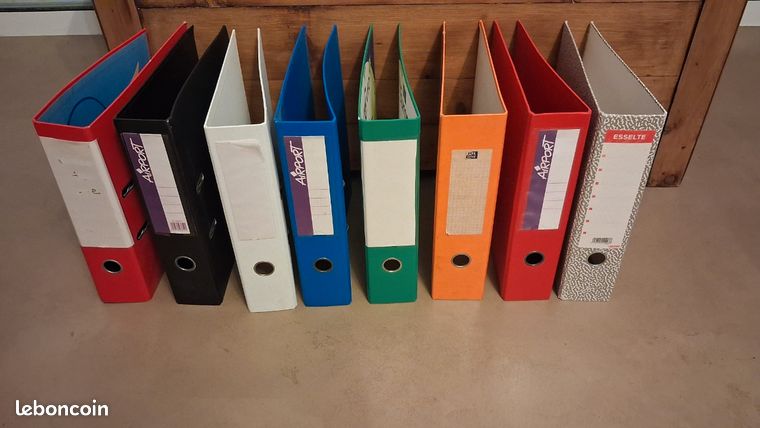 8 Classeurs à levier