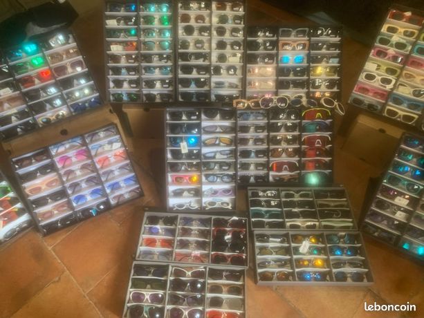 Lot de lunettes de soleil