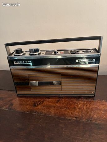 Lot de postes de radio portables vintage