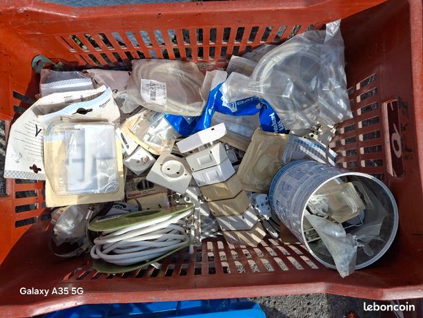 Lot divers articles en elec et autres